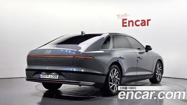 Hyundai Grandeur GN7 — Фото автомобиля 2