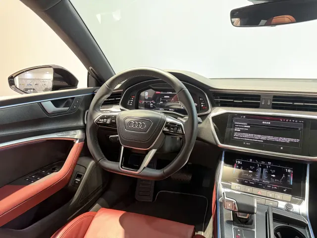 Audi A7L — Фото автомобиля 12
