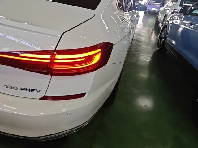 Volkswagen Passat — Фото автомобиля 7
