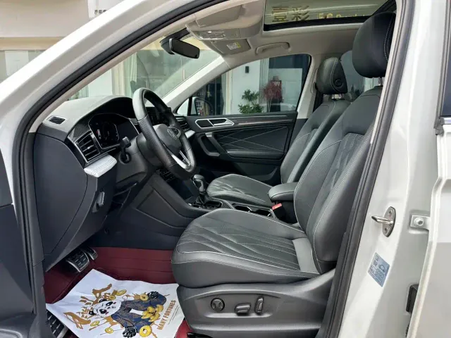 Volkswagen Tiguan L — Фото автомобиля 9