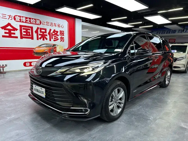 Фотография автомобиля — Toyota Sienna