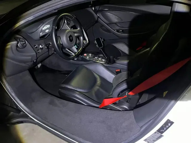 McLaren GT — Фото автомобиля 10