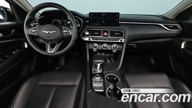 Genesis G70 — Фото автомобиля 9