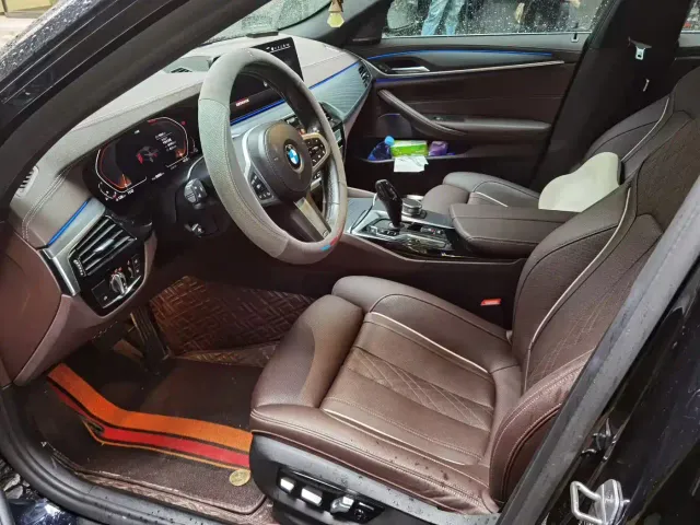 BMW 5 Series — Фото автомобиля 4