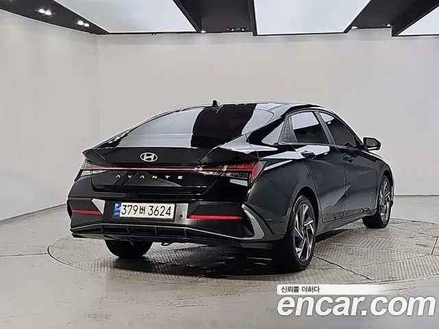 Hyundai Avante CN7 — Фото автомобиля 4