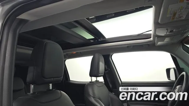 Jeep Renegade — Фото автомобиля 23