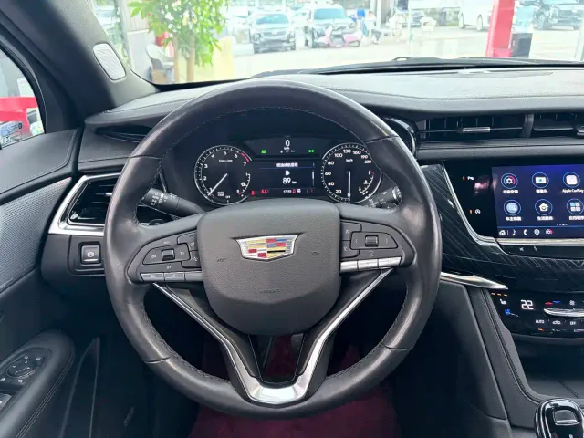 Cadillac XT6 — Фото автомобиля 11