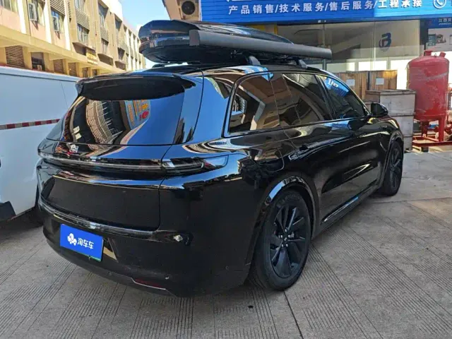 Li Auto L8 — Фото автомобиля 3