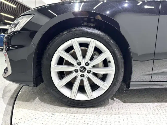 Audi A6L — Фото автомобиля 10