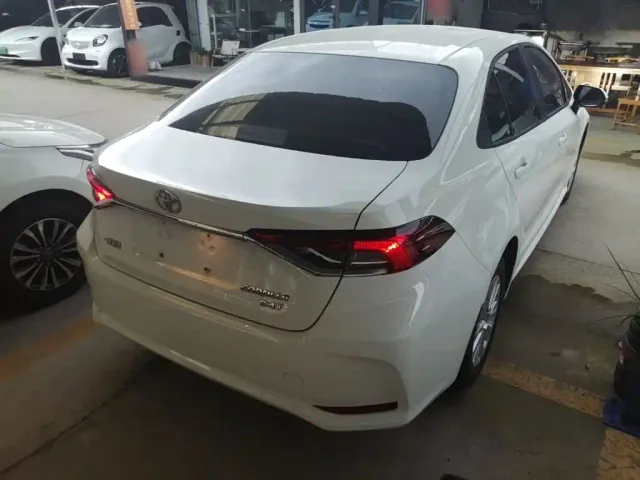Toyota Corolla — Фото автомобиля 6