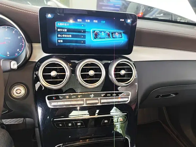 Mercedes-Benz GLC-Class — Фото автомобиля 12