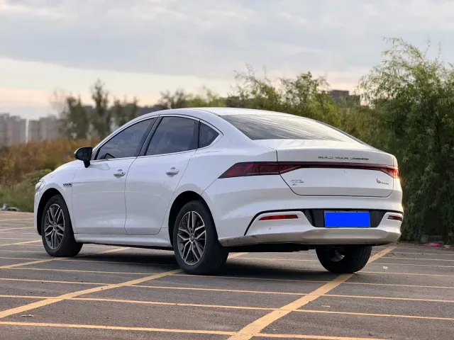 BYD Qin PLUS — Фото автомобиля 4