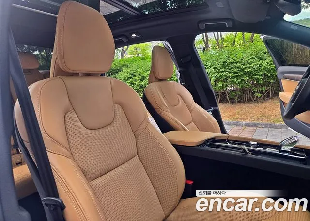 Volvo S90 — Фото автомобиля 11