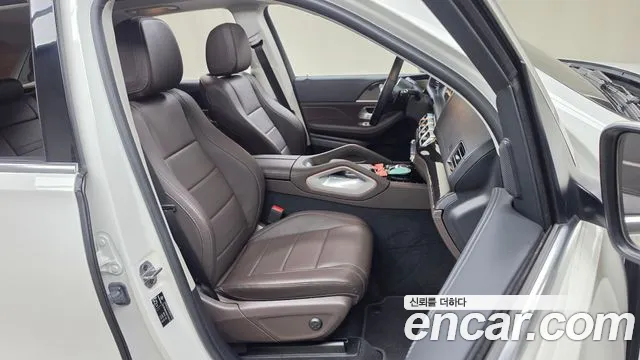 Mercedes-Benz GLE-Class — Фото автомобиля 17