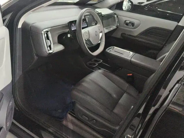 Leapmotor B10 — Фото автомобиля 9