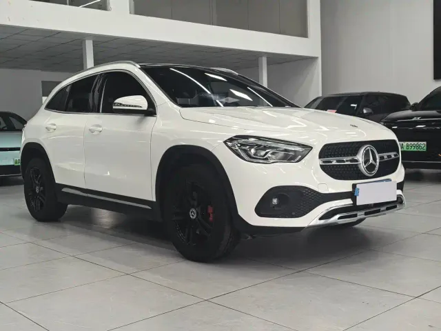 Mercedes-Benz Mercedes-Benz GLA 2023 GLA 200 — Фото автомобиля 3