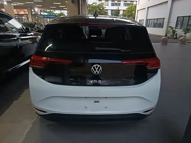 Volkswagen ID.3 — Фото автомобиля 5
