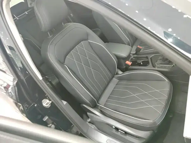 Volkswagen Tiguan L — Фото автомобиля 24