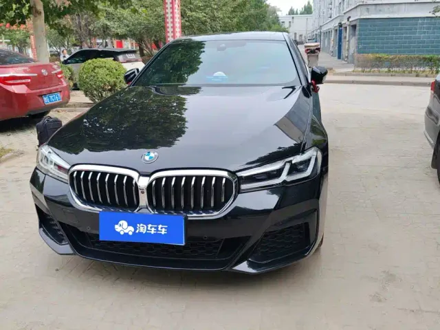 BMW 5 Series — Фото автомобиля 2