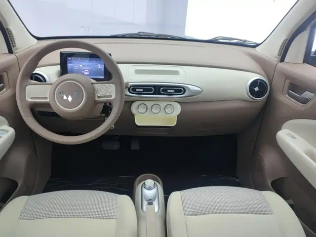 Wuling Hongguang Mini EV — Фото автомобиля 12