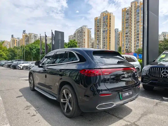 Mercedes-Benz EQE SUV — Фото автомобиля 7
