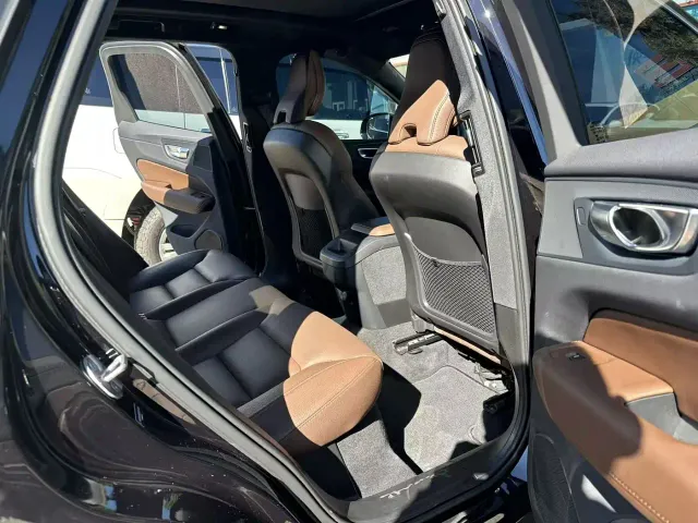 Volvo XC60 — Фото автомобиля 14