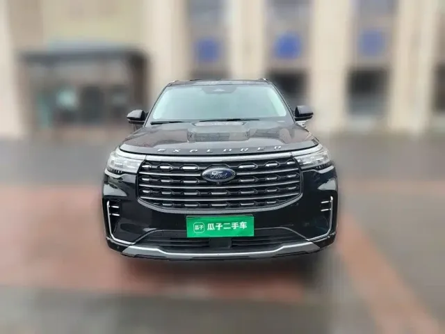Ford Explorer — Фото автомобиля 22