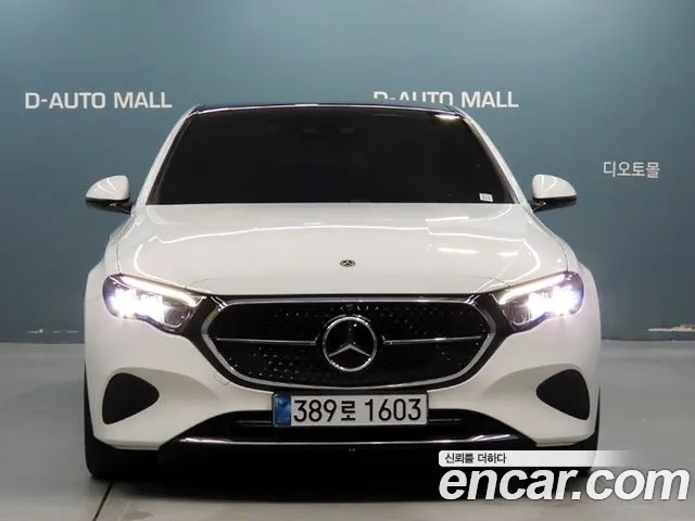 Mercedes-Benz E-Class — Фото автомобиля 2