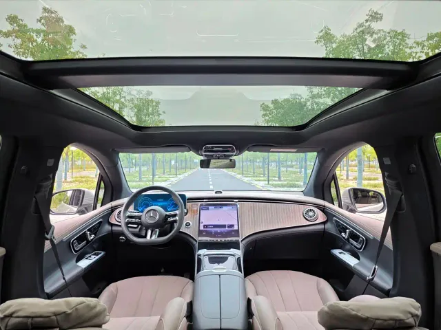 Mercedes-Benz EQE SUV — Фото автомобиля 18