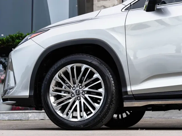 Lexus RX — Фото автомобиля 8