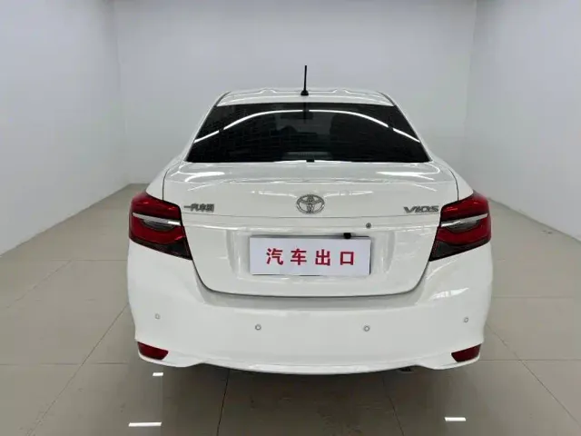 Toyota Vios — Фото автомобиля 5