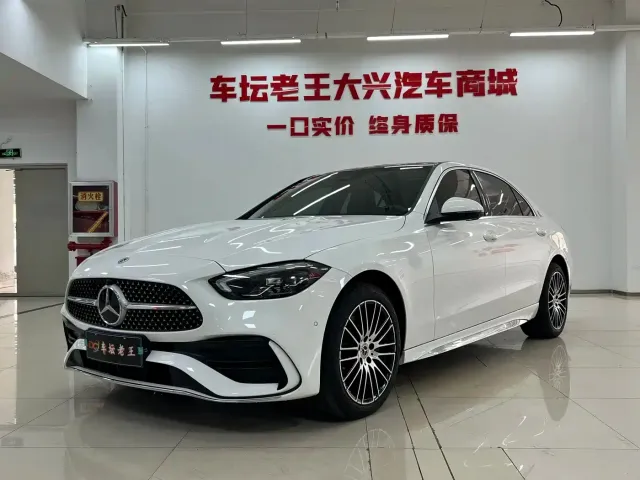 Фотография автомобиля — Mercedes-Benz C-Class