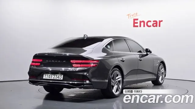 Genesis G80 Бензин 2.5 турбо AWD — Фото автомобиля 2