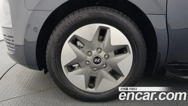 Hyundai Staria Staria L3.5 Tourer 11 мест — Фото автомобиля 5