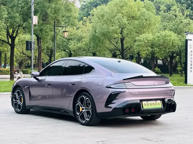 Xiaomi SU7 — Фото автомобиля 7