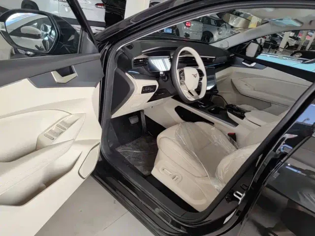 Kaiyi Kunlun NEV — Фото автомобиля 15