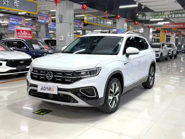 Фотография автомобиля — Volkswagen Tayron