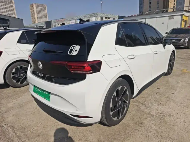 Volkswagen ID.3 — Фото автомобиля 6