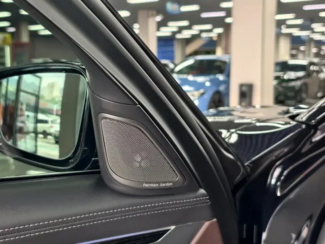 BMW 7 Series — Фото автомобиля 6