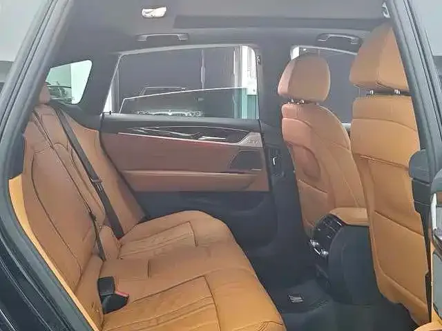 BMW 6 Series Gran Turismo — Фото автомобиля 19