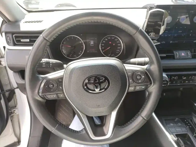 Toyota Wildlander — Фото автомобиля 10