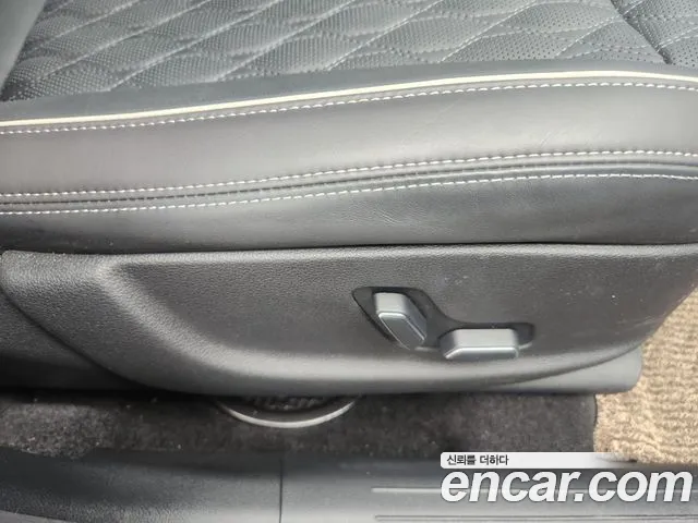 Genesis GV70 2.5T Бензин AWD — Фото автомобиля 20