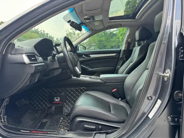 Honda Accord — Фото автомобиля 4