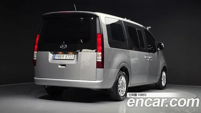 Hyundai Staria — Фото автомобиля 2