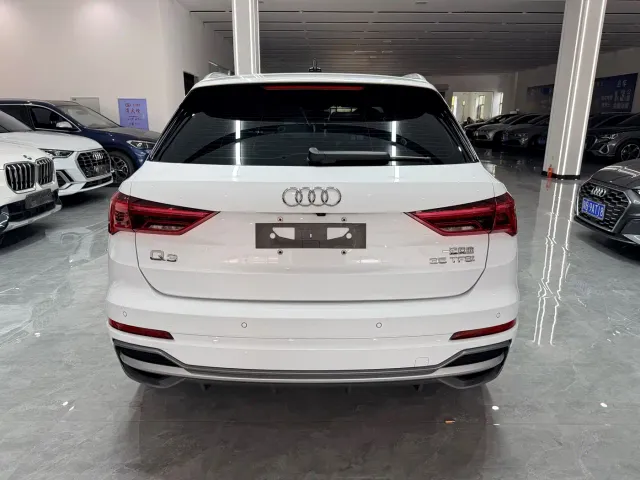 Audi Q3 — Фото автомобиля 5