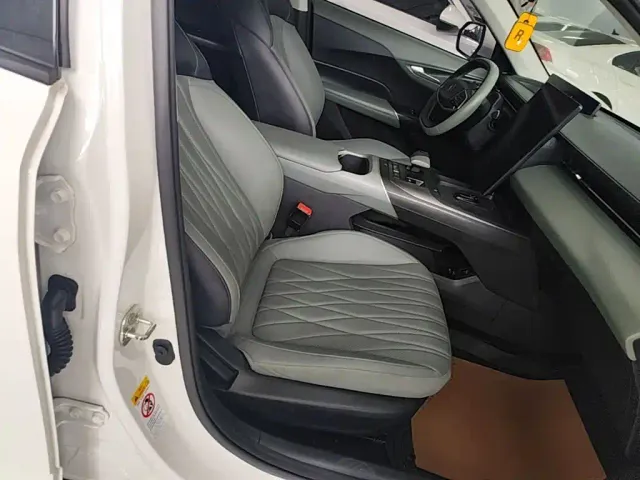 Changan Lamore — Фото автомобиля 19
