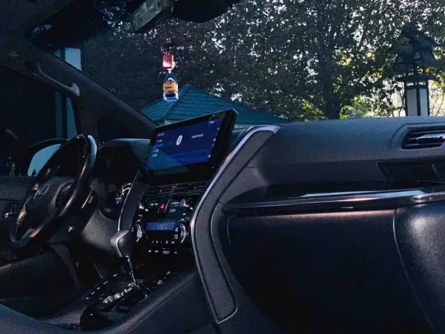 Lexus LM — Фото автомобиля 11