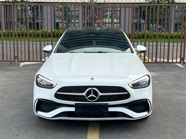 Mercedes-Benz C-Class — Фото автомобиля 2