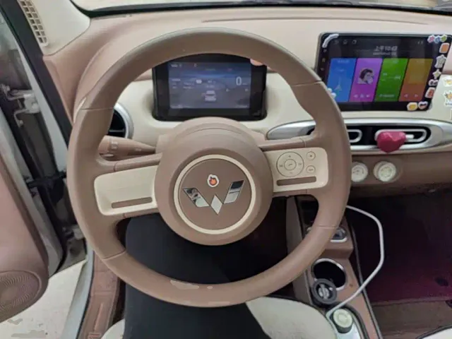 Wuling Hongguang Mini EV — Фото автомобиля 10
