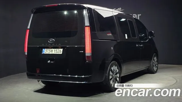 Hyundai Staria Staria 4WD Lounge 9 мест — Фото автомобиля 2
